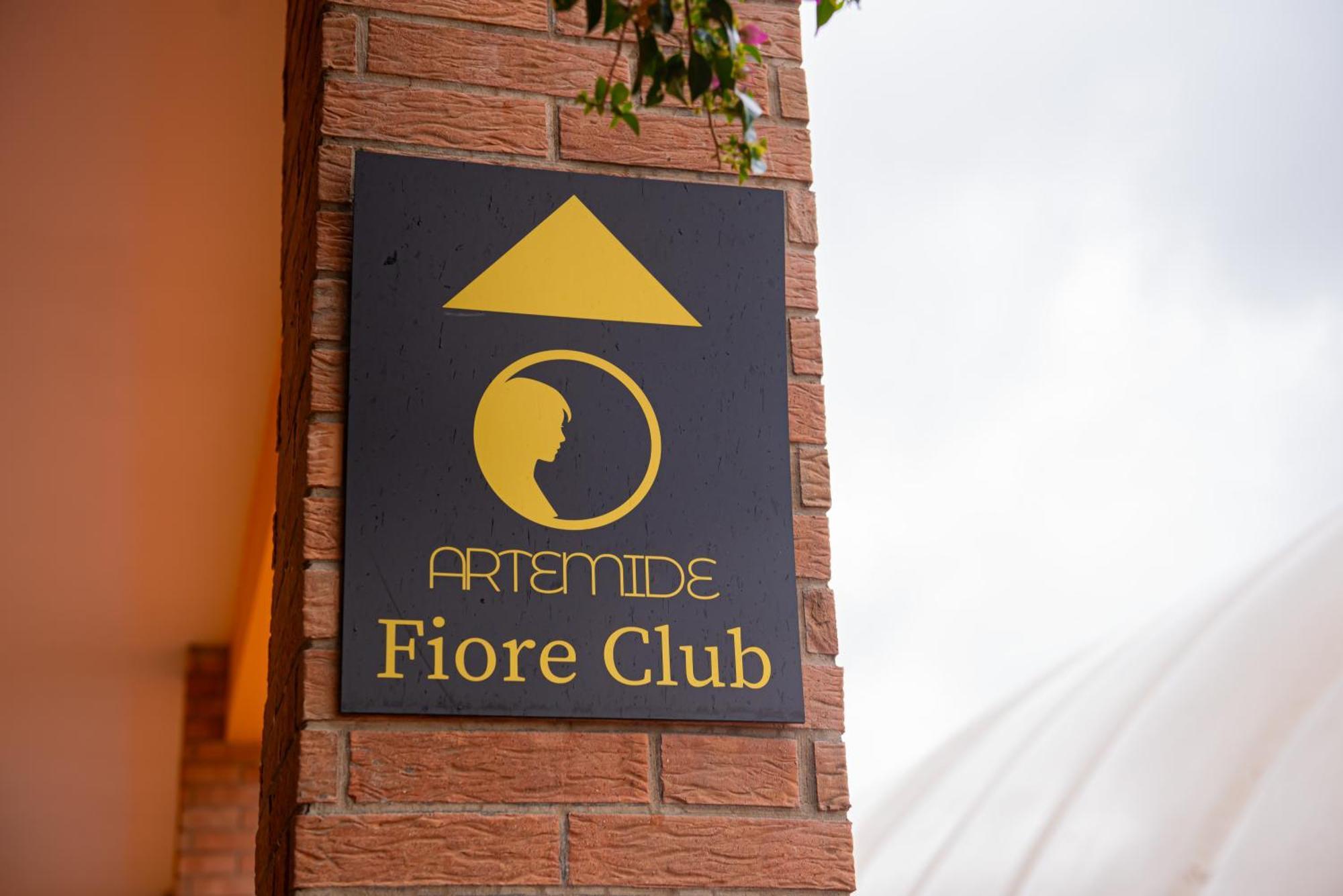 Artemide "Fiore Club" B&B Suite Spa Giffoni Valle Piana Eksteriør billede